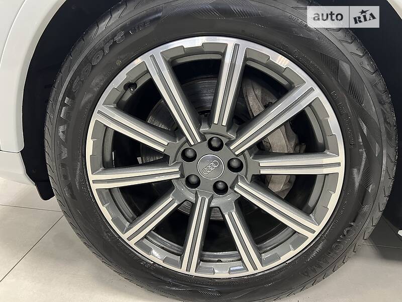 Внедорожник / Кроссовер Audi Q7 2015 в Тернополе
