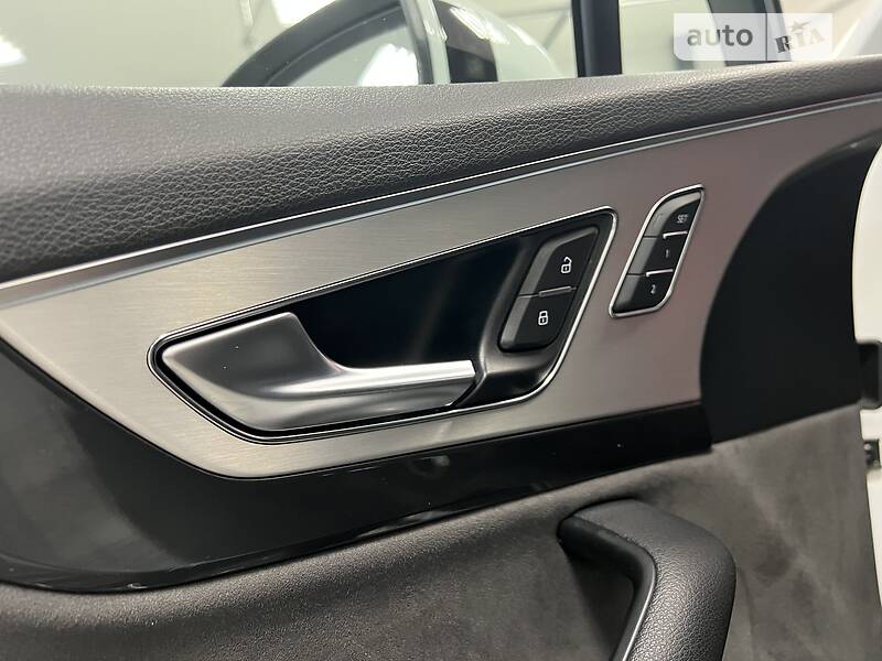 Внедорожник / Кроссовер Audi Q7 2015 в Тернополе