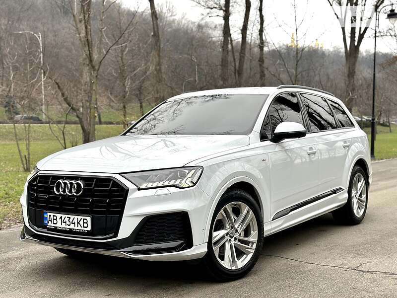 Внедорожник / Кроссовер Audi Q7 2020 в Киеве