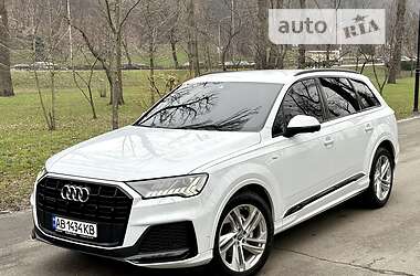 Внедорожник / Кроссовер Audi Q7 2020 в Киеве