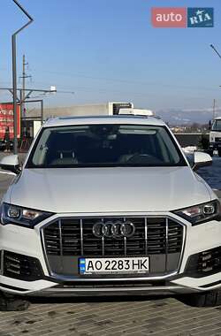 Внедорожник / Кроссовер Audi Q7 2020 в Хусте