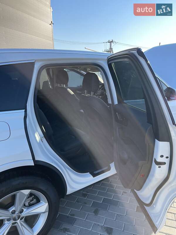 Внедорожник / Кроссовер Audi Q7 2020 в Хусте