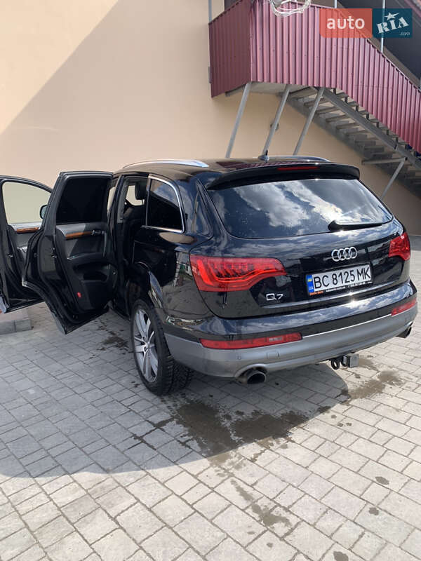 Внедорожник / Кроссовер Audi Q7 2013 в Бродах