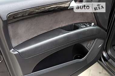 Внедорожник / Кроссовер Audi Q7 2014 в 