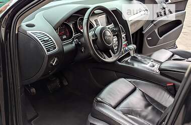 Внедорожник / Кроссовер Audi Q7 2014 в 