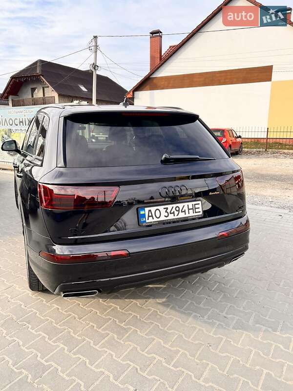 Внедорожник / Кроссовер Audi Q7 2015 в Тячеве