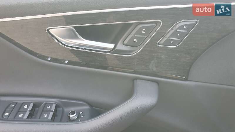 Позашляховик / Кросовер Audi Q7 2020 в Полтаві