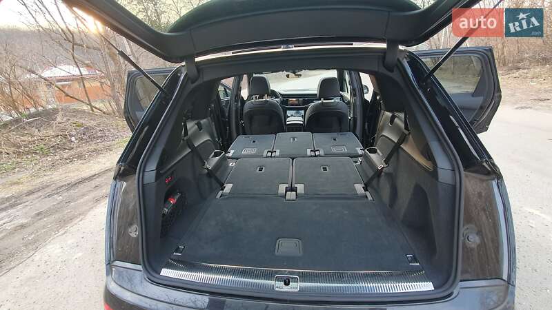 Позашляховик / Кросовер Audi Q7 2020 в Полтаві