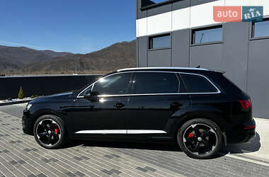 Позашляховик / Кросовер Audi Q7 2015 в 