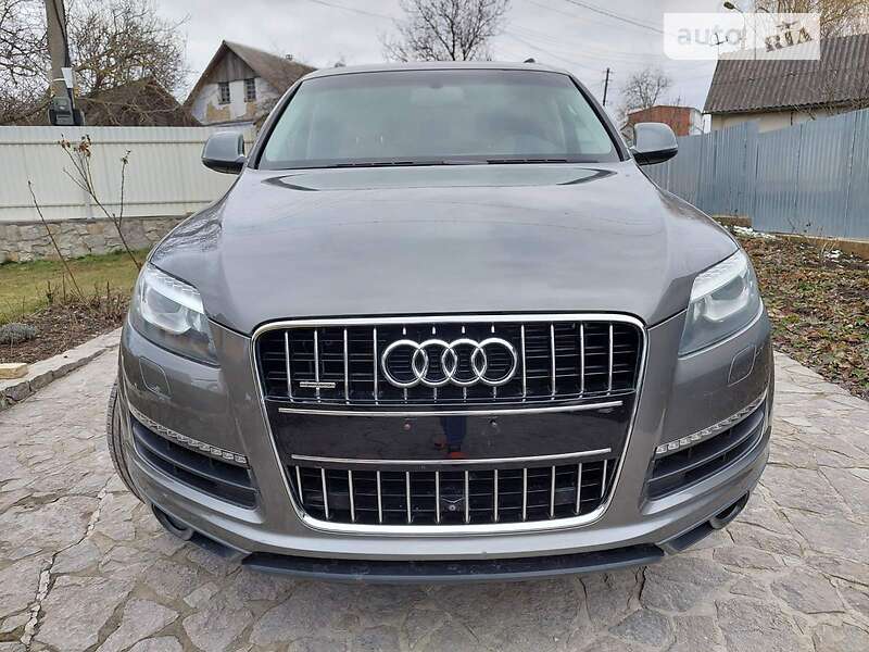 Внедорожник / Кроссовер Audi Q7 2012 в Дунаевцах