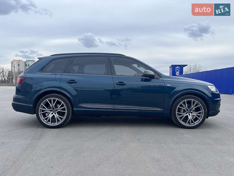 Внедорожник / Кроссовер Audi Q7 2018 в Кропивницком