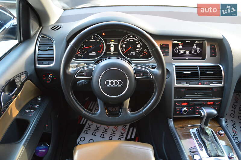 Позашляховик / Кросовер Audi Q7 2013 в Львові