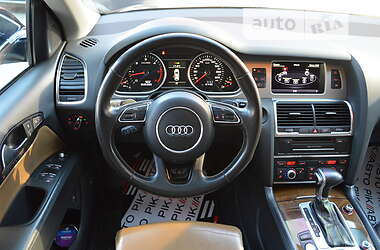 Позашляховик / Кросовер Audi Q7 2013 в Львові