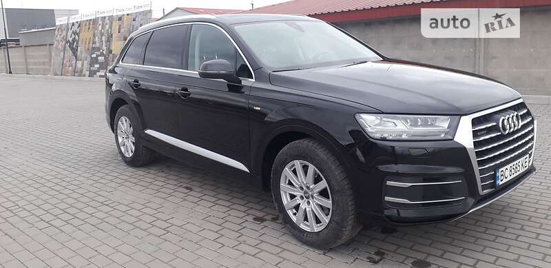 Внедорожник / Кроссовер Audi Q7 2016 в Радехове