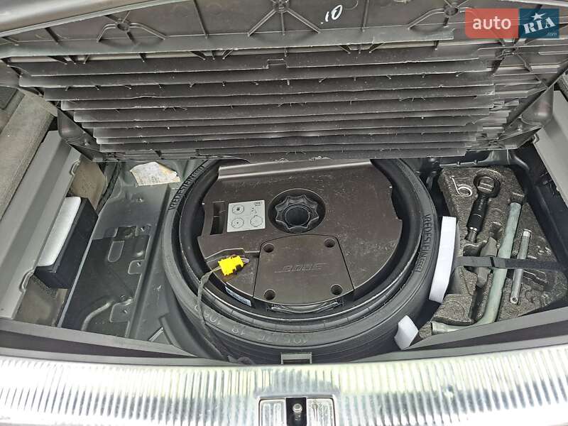 Позашляховик / Кросовер Audi Q7 2015 в Львові