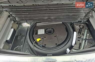 Позашляховик / Кросовер Audi Q7 2015 в 