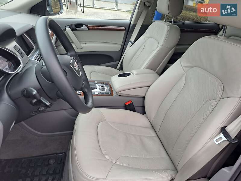 Позашляховик / Кросовер Audi Q7 2015 в Львові