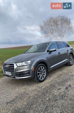 Позашляховик / Кросовер Audi Q7 2017 в 
