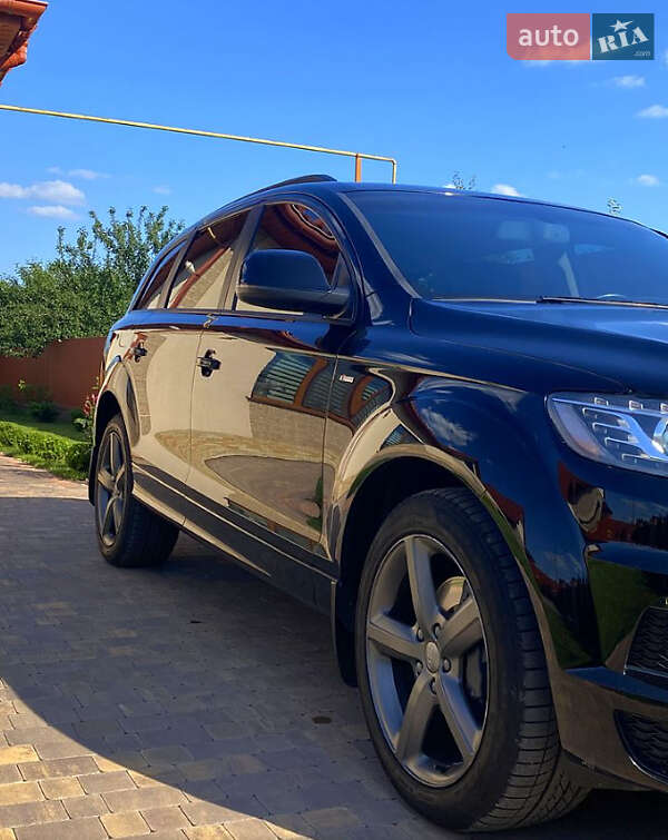Внедорожник / Кроссовер Audi Q7 2013 в 