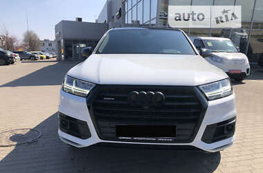 Позашляховик / Кросовер Audi Q7 2016 в Києві