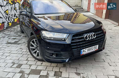 Внедорожник / Кроссовер Audi Q7 2017 в 