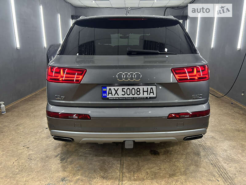 Позашляховик / Кросовер Audi Q7 2017 в Харкові