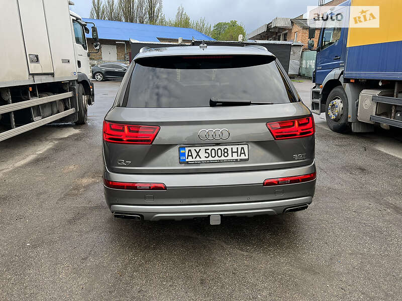 Позашляховик / Кросовер Audi Q7 2017 в Харкові