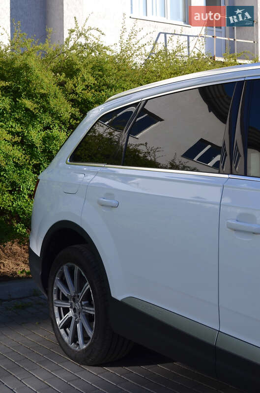 Внедорожник / Кроссовер Audi Q7 2018 в Луцке