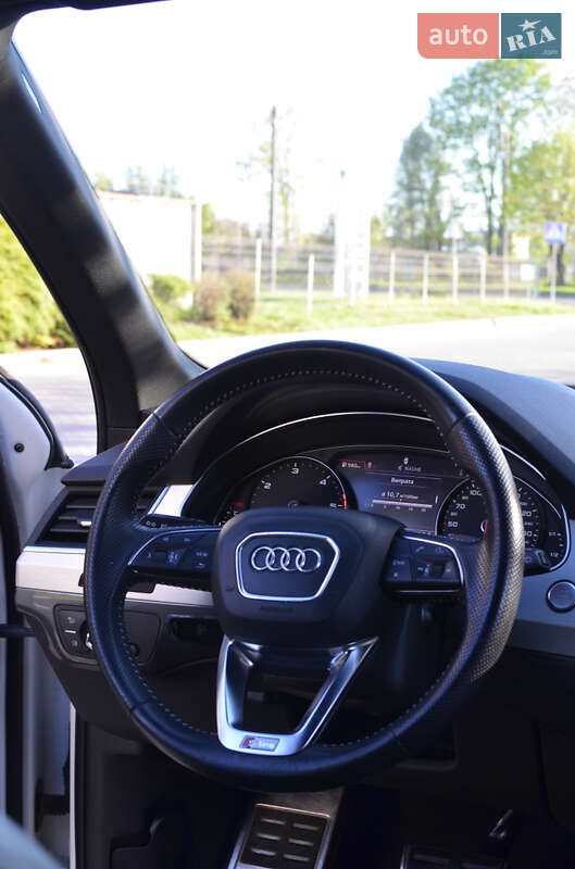 Внедорожник / Кроссовер Audi Q7 2018 в Луцке