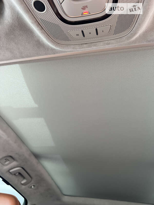 Позашляховик / Кросовер Audi Q7 2016 в Києві фото 11 Позашляховик / Кросовер Audi Q7 2016 в Києві