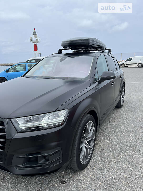 Позашляховик / Кросовер Audi Q7 2016 в Києві фото 50 Позашляховик / Кросовер Audi Q7 2016 в Києві