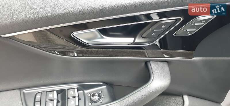 Позашляховик / Кросовер Audi Q7 2018 в Львові