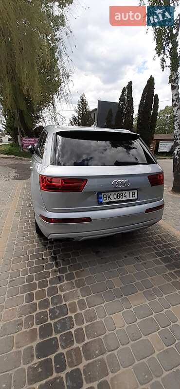 Позашляховик / Кросовер Audi Q7 2018 в Львові