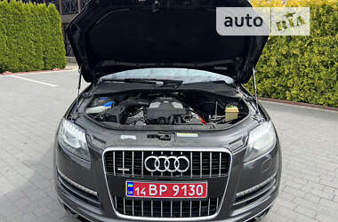 Внедорожник / Кроссовер Audi Q7 2012 в 