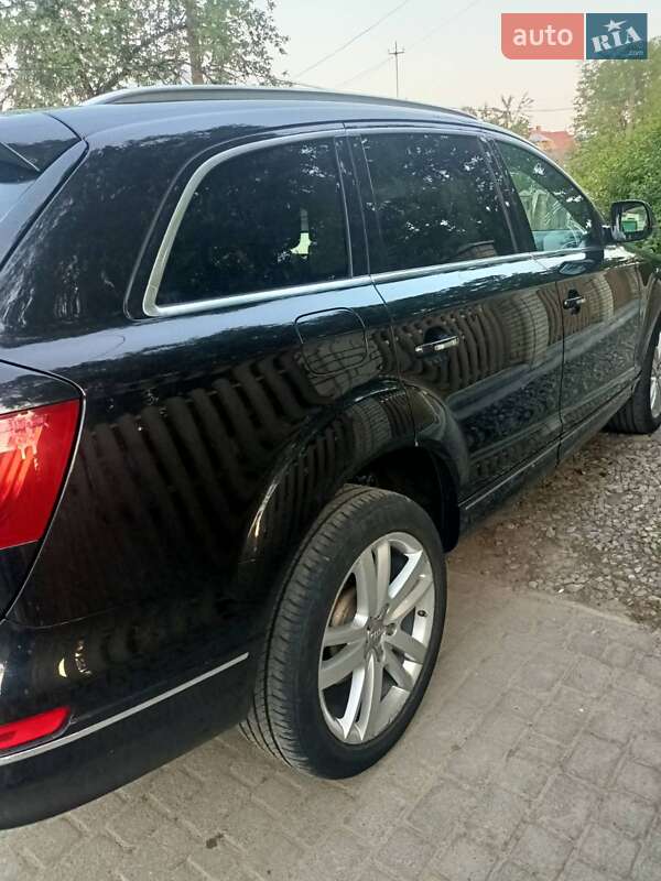 Внедорожник / Кроссовер Audi Q7 2012 в Черновцах