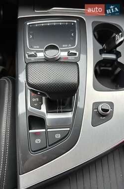 Внедорожник / Кроссовер Audi Q7 2016 в Ужгороде