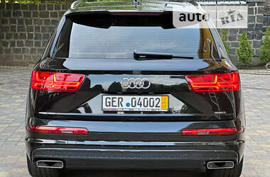 Внедорожник / Кроссовер Audi Q7 2017 в 