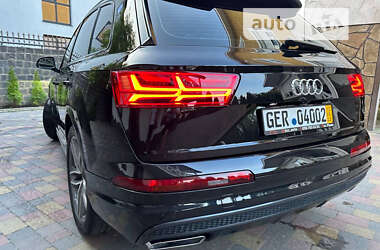 Внедорожник / Кроссовер Audi Q7 2017 в 