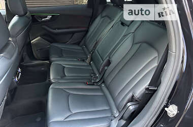 Внедорожник / Кроссовер Audi Q7 2017 в 
