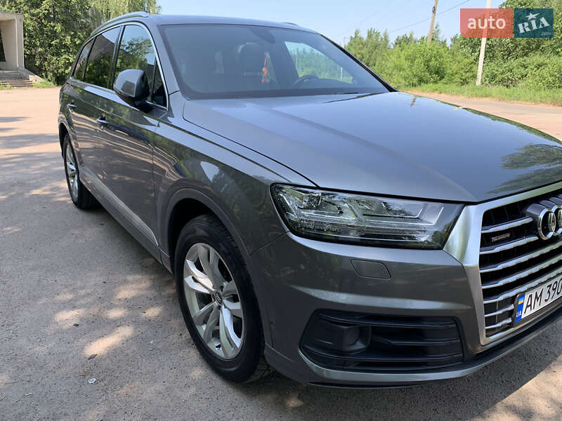 Внедорожник / Кроссовер Audi Q7 2016 в Житомире