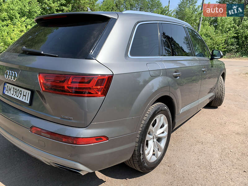 Внедорожник / Кроссовер Audi Q7 2016 в Житомире