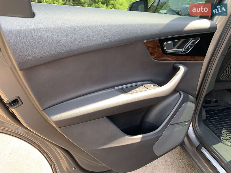 Внедорожник / Кроссовер Audi Q7 2016 в Житомире