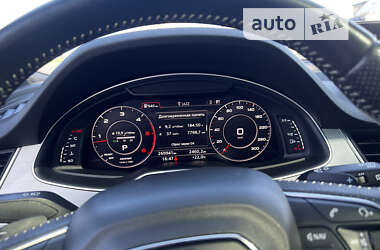 Позашляховик / Кросовер Audi Q7 2016 в 