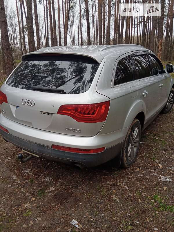 Позашляховик / Кросовер Audi Q7 2009 в Броварах