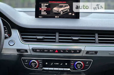 Позашляховик / Кросовер Audi Q7 2017 в 