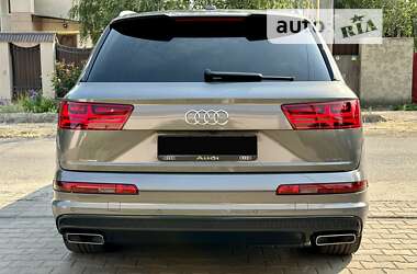 Позашляховик / Кросовер Audi Q7 2016 в Одесі