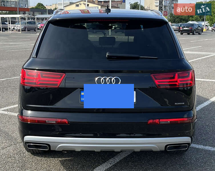 Позашляховик / Кросовер Audi Q7 2018 в Чернівцях