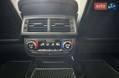 Позашляховик / Кросовер Audi Q7 2017 в 