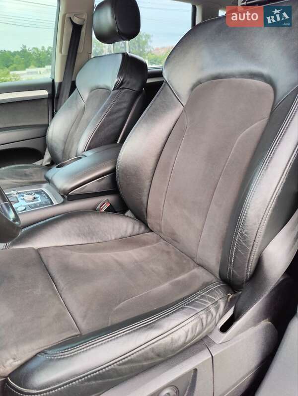 Позашляховик / Кросовер Audi Q7 2010 в Чернівцях