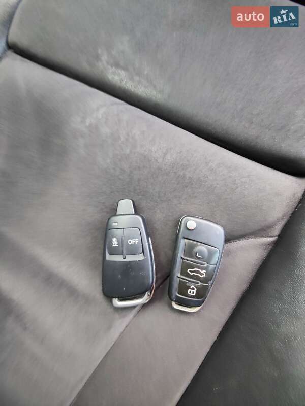 Позашляховик / Кросовер Audi Q7 2010 в Чернівцях